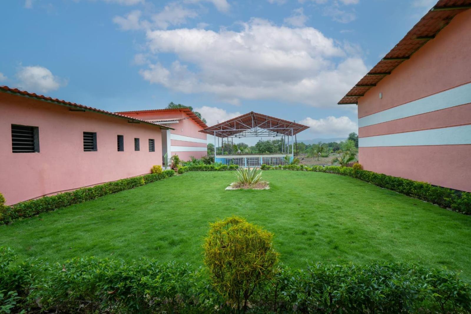 Mahalakshmi Agro Tourism Hotel Poinad Exterior photo